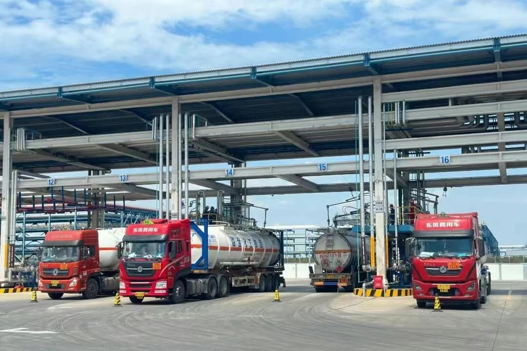 中国石化又一批好物 ,出口海外!