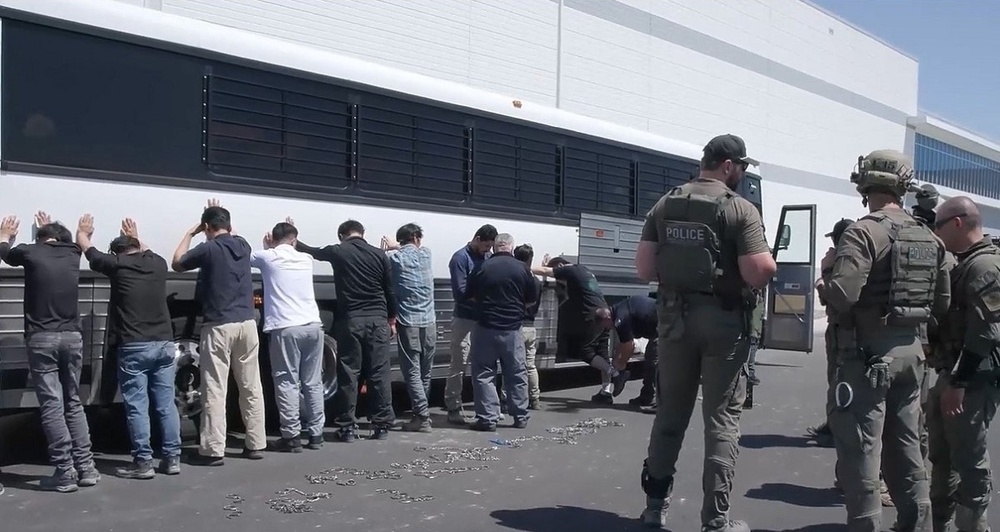 超300名韩国人在美被抓 两国各执一词 一文梳理韩美“罗生门